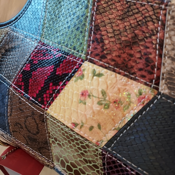 Chaos by Elsie Leather Patchwork Handbag with Crossbody Strap. NWT. - Picture 12 of 12